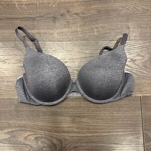 38C Victoria Secret bra